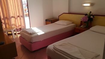 Midi Hotel 阿拉尼亚 外观 照片