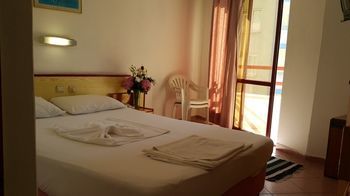 Midi Hotel 阿拉尼亚 外观 照片