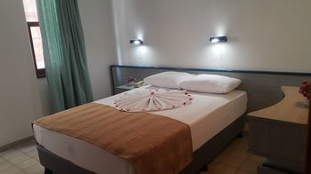 Midi Hotel 阿拉尼亚 外观 照片