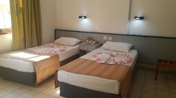 Midi Hotel 阿拉尼亚 外观 照片