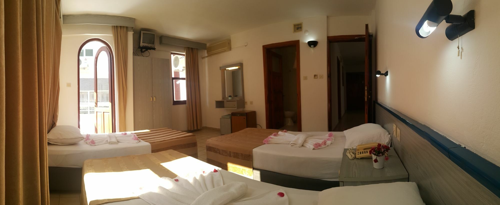 Midi Hotel 阿拉尼亚 外观 照片